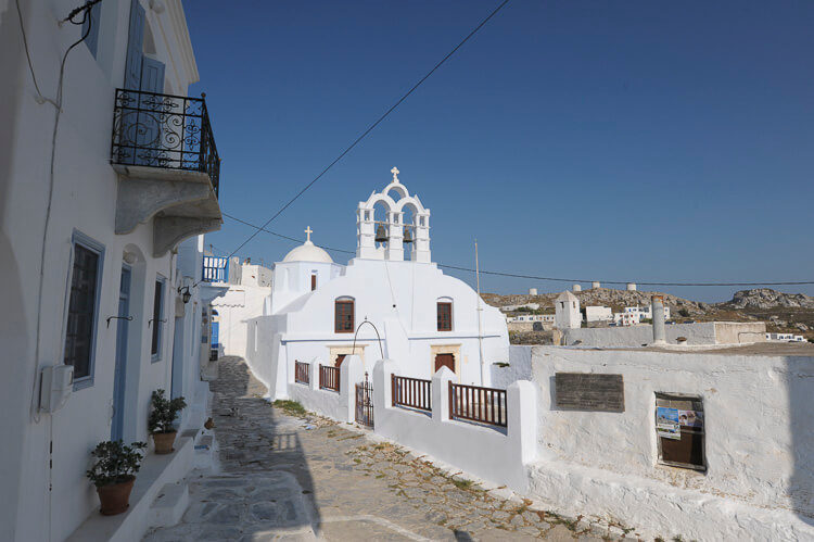 Thomas Traditional Apartment is a self-catering accommodation located in Chora Amorgos. Its one of the oldest buildings in Chora of Amorgos!. The Ground Floor Traditional Apartment has one bedroom and it consists of a small kitchen with dining area. Bicycle and car rental services are provided. Several restaurants, café bars and shops can be found within a short walk.